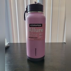 Hydrapeak Allure 32 oz Sports top